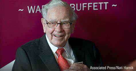 Members of Congress Are Buying These 4 Warren Buffett Stocks. Should You?