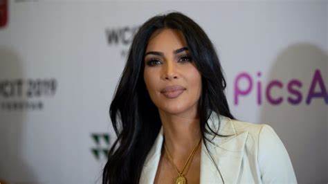 Kim Kardashian Shills Ethereum Max on Instagram, Media Questions Socialites Motive - Bitcoin.com News