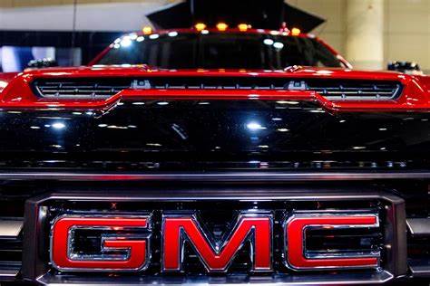 GM beats on Q1 results, but pulls guidance as tariff deal with White House nears