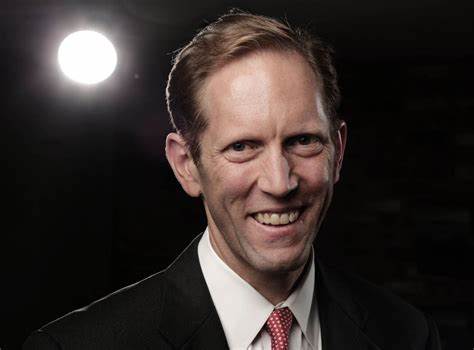 Henry Blodget Invents, Sexually Harasses, Blogs About Nonexistent AI Subordinate