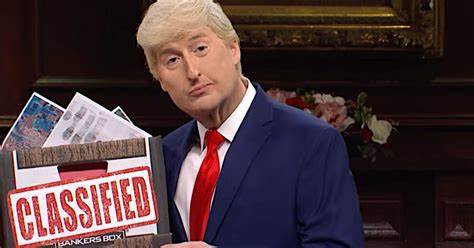 'Daily Show' Has Brutal Warning For 'F**king Dummies' Investing In Trump's New Scam - HuffPost