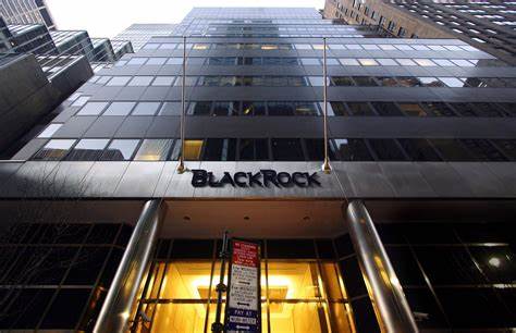 BlackRock’s Bitcoin Stash Nears 350,000, Trails Only Satoshi and Binance - BeInCrypto