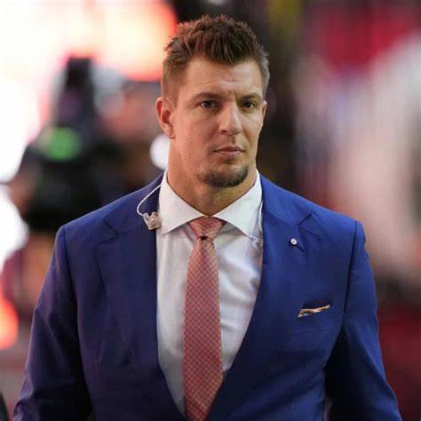 Ran Out Of Chocolate Milk": Rob Gronkowski Catches Stray on Netflix Roast, Dishing Out Zingers During Tom Brady Roast - EssentiallySports
