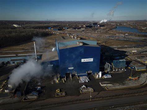 Trump’s Tariffs Aim to Boost Steelmakers. One of the Biggest Is Shrinking Instead