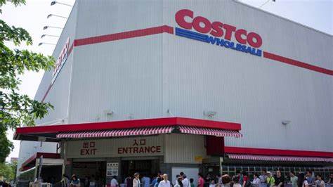 Is Costco Wholesale Corporation (COST) the Best Long-Term Dividend Stock to Buy According to Billionaires?