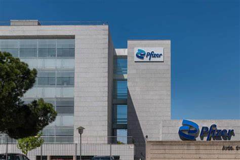 Pfizer Earnings Beat. Tariffs Uncertainty Hinders Guidance