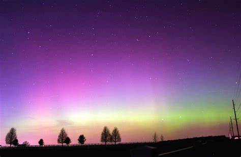 Aurorasaurus – reporting auroras from the ground up