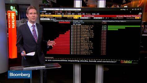 European Stocks Extend Losses as Carmakers Slump After Warnings - BNN Bloomberg