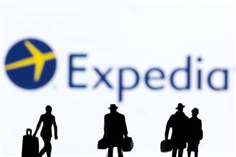 Expedia misses quarterly revenue estimates amid weak US travel demand; shares down