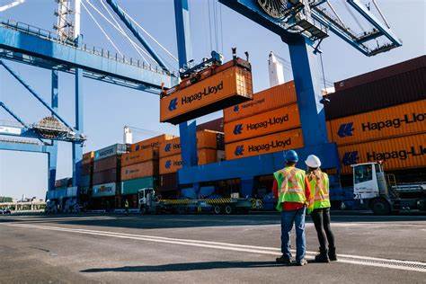 CN, CPKC Brace for West Coast Slowdown but Canadian Ports Hold Strong