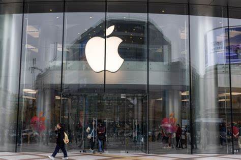 What Analysts Think of Apple Stock Ahead of Earnings