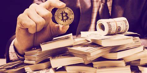 Bitcoin Funds Lose $480 Million in a Week, But Grayscale Withdrawals Slowing - Decrypt