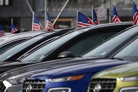 Car Buyers Rushing to Beat Tariffs Find It’s Tougher to Get Financing