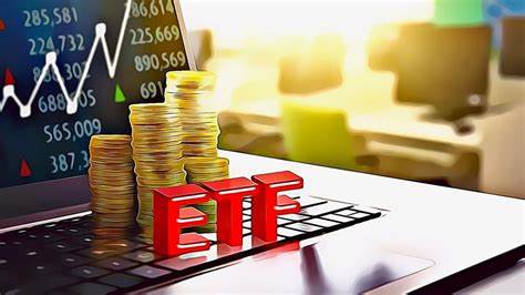 Bitcoin Rebounds Over $70K & Sparks $300M Liquidations, Emerging Chainlink Competitor Recognized as New AI Market Leader - Crypto News Flash