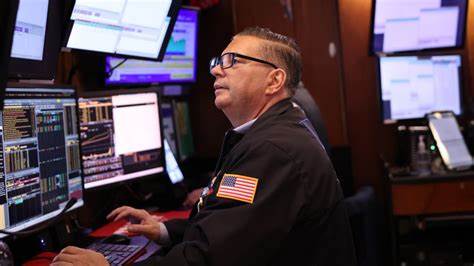 Treasury Yields Rise Ahead of Payrolls Report