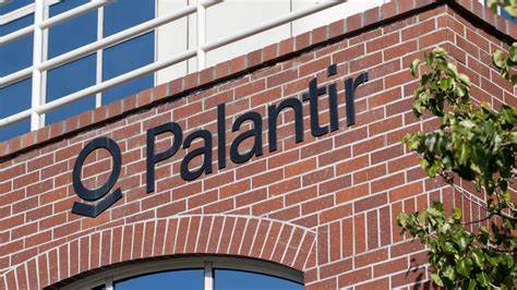 Hackathon: IRS and DOGE want to lift tax data of US citizens in Palantir