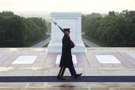 Tomb of the Unknown Soldier (Arlington National Cemetery)
