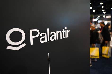 What Analysts Think of Palantir Stock Ahead of Earnings