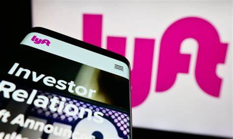 Lyft Swings to Profit Amid Increase in Ridership