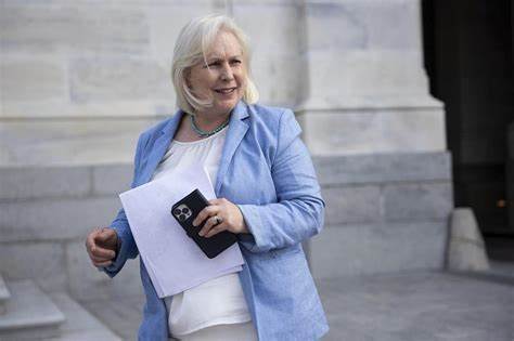 Senate Feminist Spends Last Days of ‘Roe’ Shilling for Crypto Bros - The American Prospect