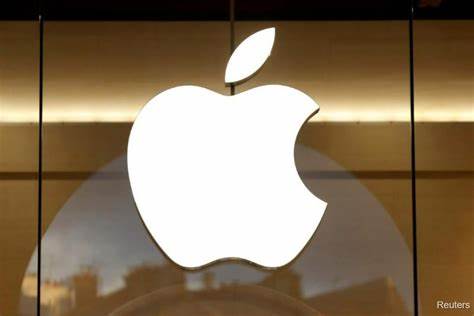 Apple Asks Court to Pause Order That Would Upend Its US App Store Business