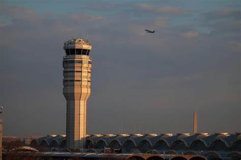 2 Planes Abort Landings as Army Helicopter Flies Near D.C. Airport