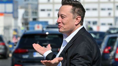 Elon Musk Says Creating a New Cryptocurrency Would Be a ‘Big Pain in the Neck’