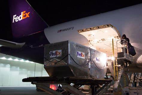 FedEx converts parcel freighter to heavy cargo operation