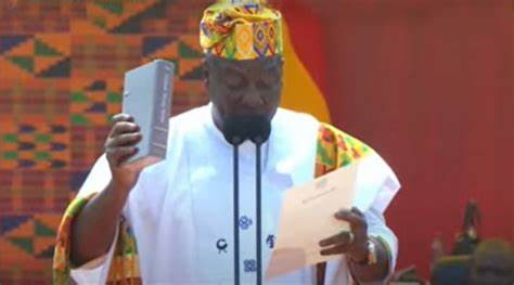 Ghana's Mahama Encourages Investors to Scale Up Oil Extraction