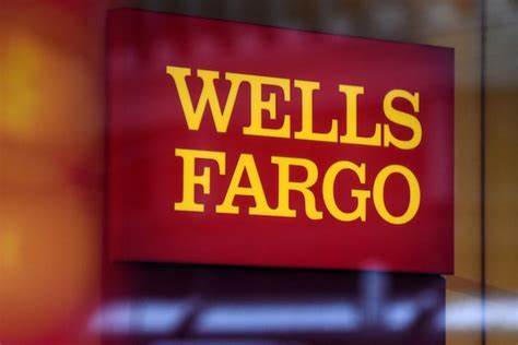 Wells Fargo investors approve executive pay as compliance fixes gain momentum