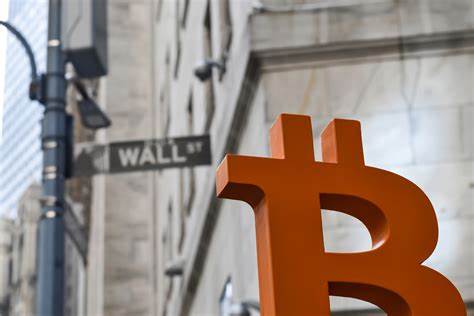 Bitcoin Could Hit $500,000 by October 2025, According to This Billionaire Investor - Yahoo Finance