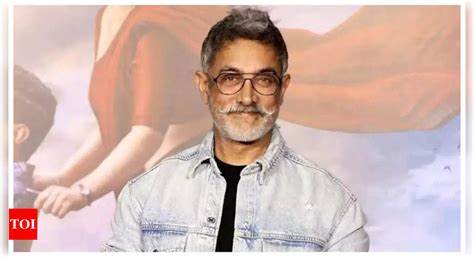Aamir Khan locks Christmas 2024 for his next release - teams up with Rajkumar Santoshi , 30 years after A - TOI Etimes