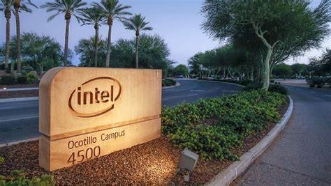 Intel CEO alludes to layoffs as tech giant loses $821 million in Q1