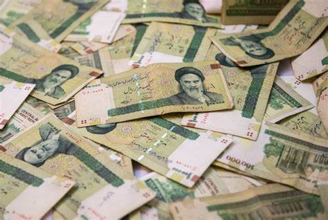 Iranian currency collapsing, the bitcoin hunt begins - The Cryptonomist