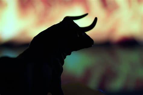 Could A Bitcoin Bull Flag Leave Bears Blindsided? - NewsBTC