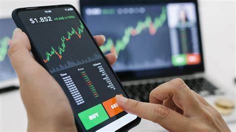 Cryptocurrency scam warning after £150k handed over to fraudsters - BBC.com
