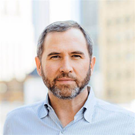 Brad Garlinghouse & Charles Hoskinson Explore Partnership Amid XRP’s $0.60 Struggle - FX Leaders