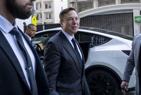 Tesla Board in Spotlight After Cashing In $1.2 Billion With Musk