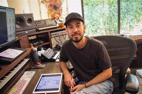 Linkin Park's Mike Shinoda Gets in on Crypto 'NFT Art' Craze - Loudwire