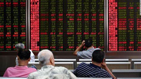 Chinese Stock Gains Fizzle as Focus Shifts to US Trade Talks