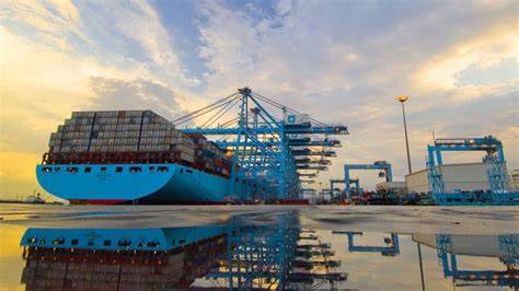 Maersk Backs Guidance Despite Cautioning on Container Demand