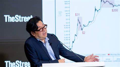 Veteran analyst unveils shocking outlook for S&P 500 mirror assets