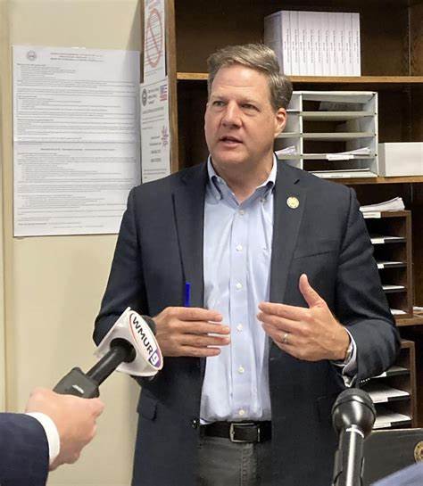 New Hampshire governor clicks ‘buy’ on Bitcoin