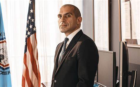 Rostin Behnam, CFTC Chair choses Bitcoin over Ethereum - Crypto Times