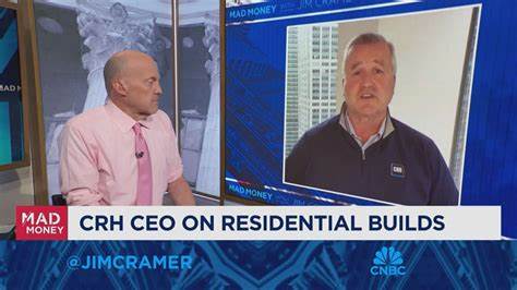 Jim Cramer Favors Vulcan and Martin Marietta Over CRH plc (CRH)