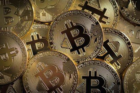 Michael Saylor Summarizes Why MicroStrategy Is Superior To Bitcoin ETFs - Benzinga