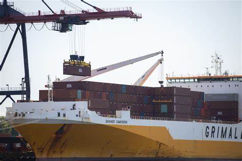 Trump tariffs prompt slump in shipments to US ports