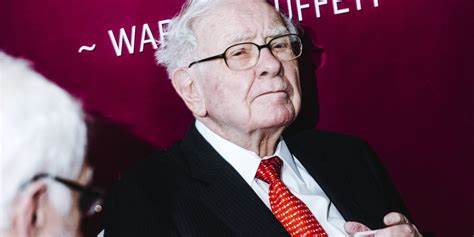 Years after calling Bitcoin ‘rat poison,’ Warren Buffett just invested $1 billion in a crypto-friendly bank - Fortune