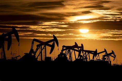 Oil prices fall 2% to 2-week low as trade war concerns dampen demand outlook
