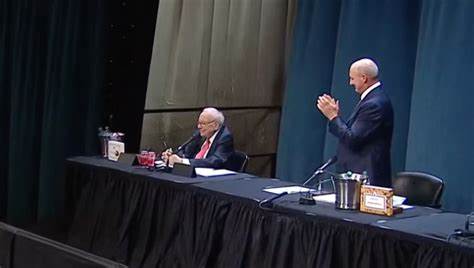 Berkshire Hathaway annual meeting: Buffett recommends Abel take over as CEO at year end